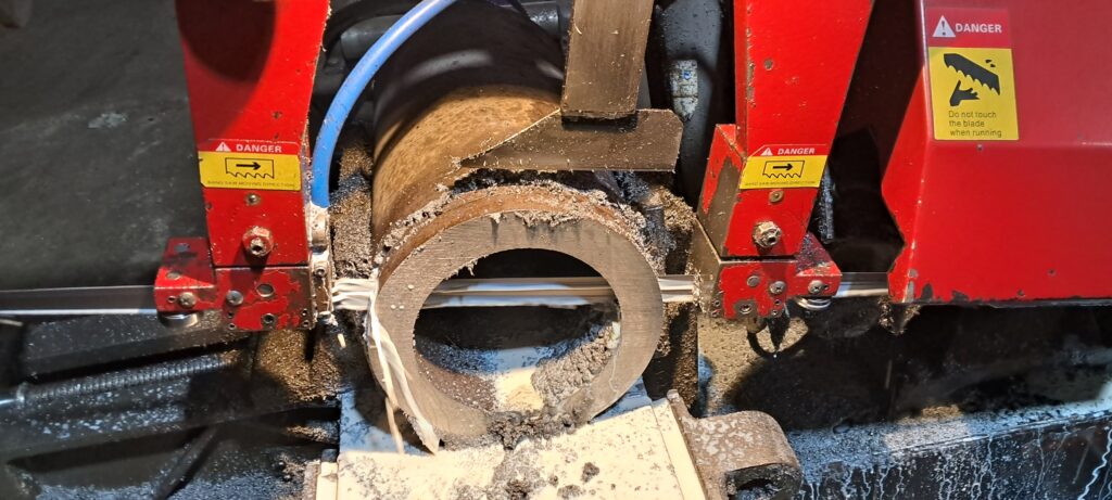 Band saw Blade cutting